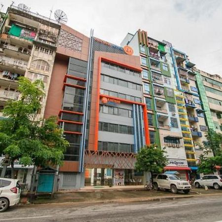Eastern Hotel Yangon Luaran gambar