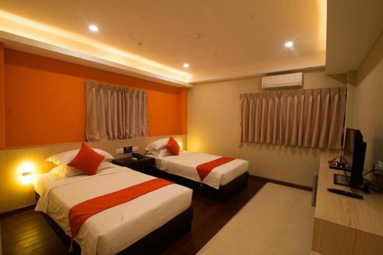 Eastern Hotel Yangon Luaran gambar